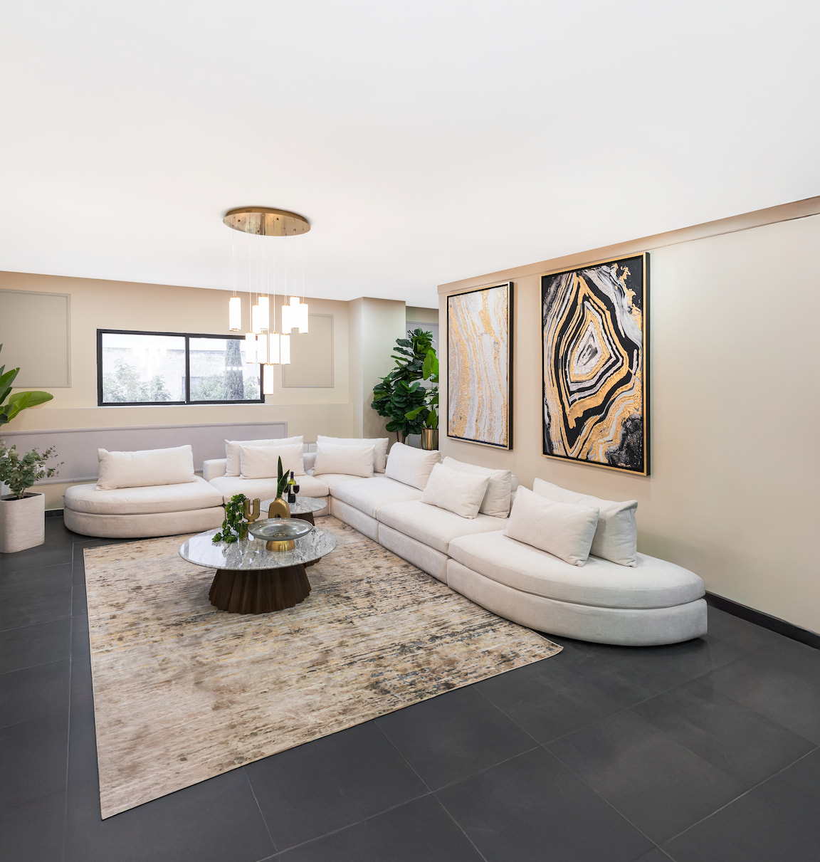 Sala Belluci Ivory